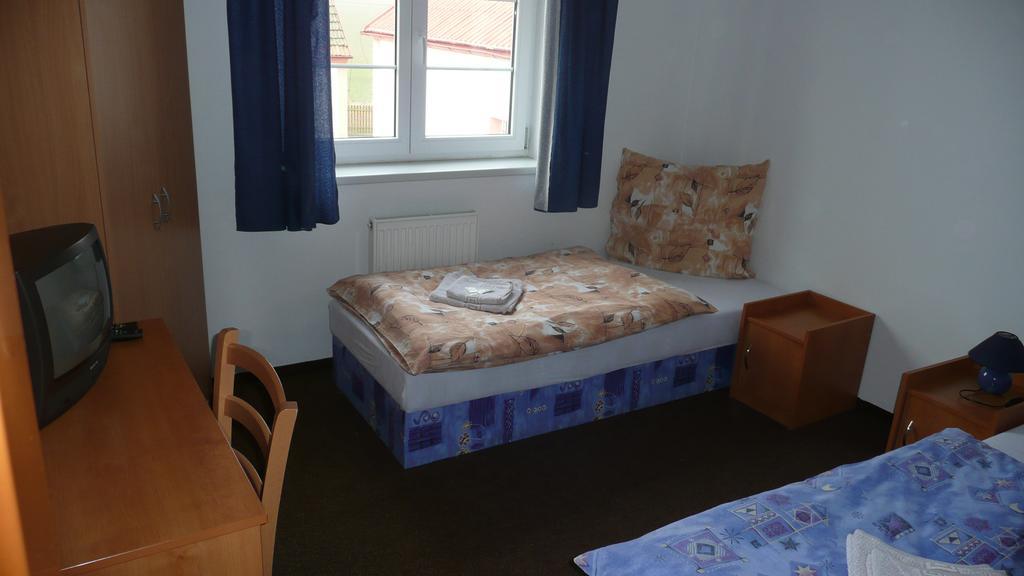 Penzion Hajsky Mlyn Nebanice Bagian luar foto