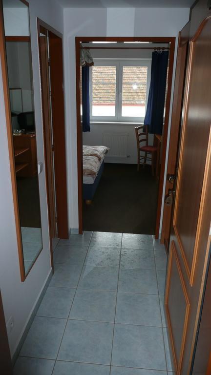 Penzion Hajsky Mlyn Nebanice Bagian luar foto